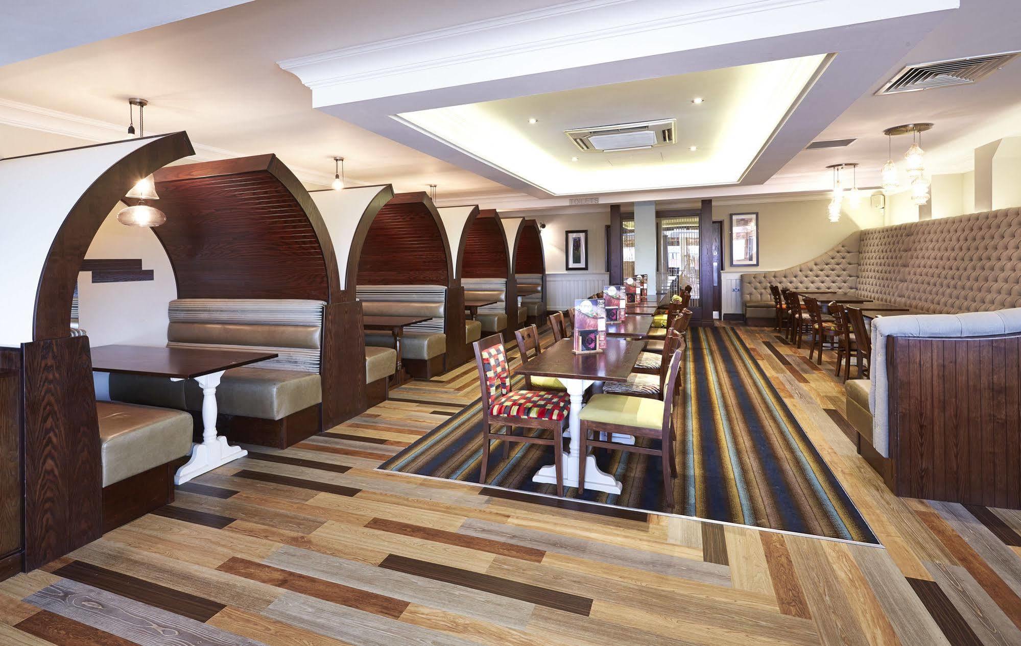 The Wishing Well Hotel Селби Екстериор снимка